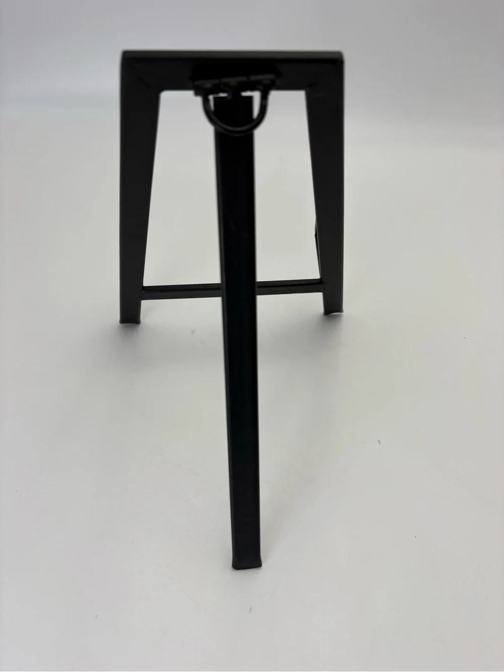 Medium Black Metal Display Easel Stand - Heavy Duty
